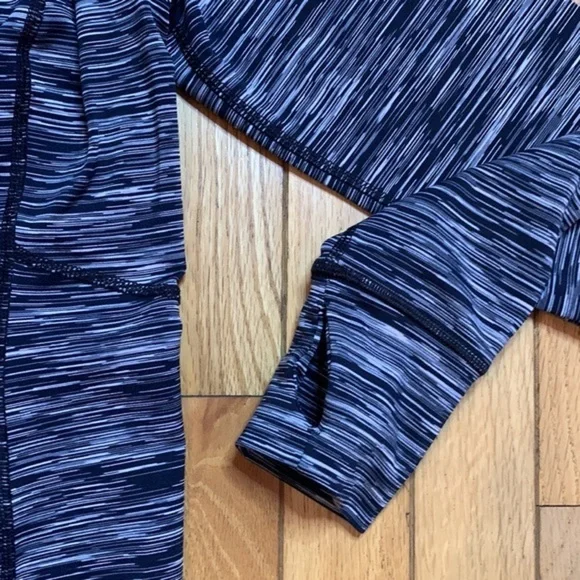 Tek-Gear, Dry tek. Womens small long sleeve shirt - Picture 6 of 8